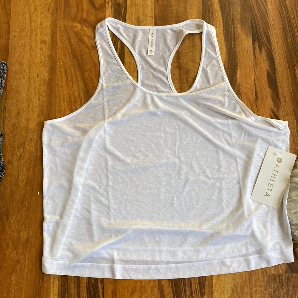 NWT vapor scoop tank athleta